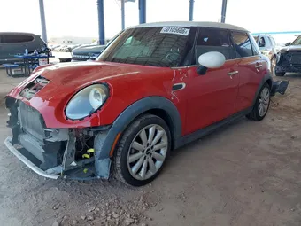 2021 Mini 5-Door WMWXU7C08M2N56765