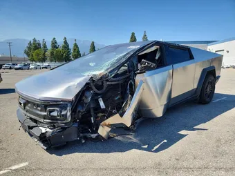 2025 Tesla Cybertruck 7G2CEHED9SA067915