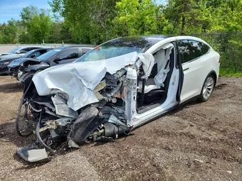 2019 Tesla Model X 5YJXCDE22KF143513 Lot 56466666