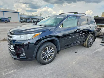 2017 Toyota Highlander 5TDJZRFH4HS400177