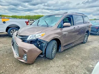 2020 Toyota Sienna 5TDYZ3DC3LS067174