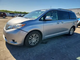 2015 Toyota Sienna 5TDYK3DC6FS635877