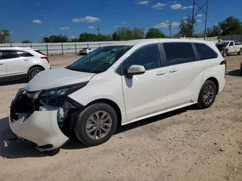 2025 Toyota Sienna 5TDKRKEC0SS273078