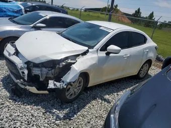 2018 Toyota Yaris 3MYDLBYV0JY316995