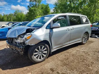 2019 Toyota Sienna 5TDJZ3DC5KS211873