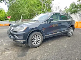 2016 Volkswagen Touareg WVGEF9BP2GD002219