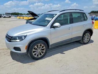 2017 Volkswagen Tiguan WVGAV7AX0HK045025 Lot 57194556