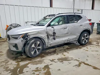 2023 Volvo XC40 YV4L12UW8P2911760