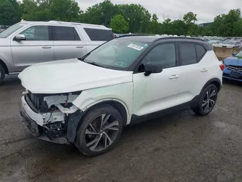 2019 Volvo XC40 YV4162UM4K2070102