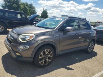 2016 Fiat 500X ZFBCFXCT0GP374090