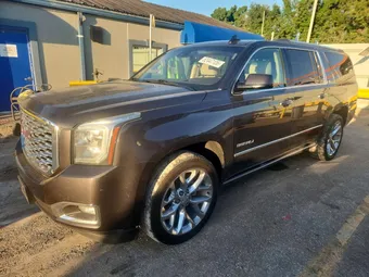2018 GMC Yukon XL 1GKS2HKJ2JR154430