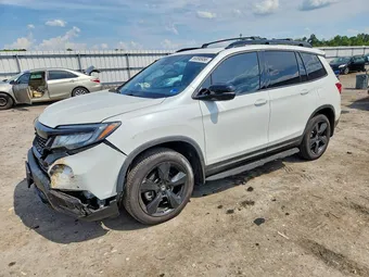 2021 Honda Passport 5FNYF8H08MB014725