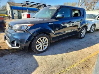 2018 Kia Soul KNDJP3A55J7569107 Lot 46828856