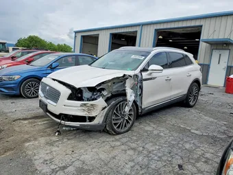 2019 Lincoln Nautilus 2LMPJ8L96KBL45605