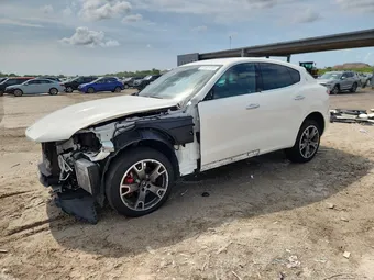 2023 Maserati Levante ZN661XUA2PX419762