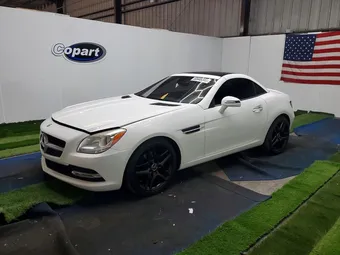 2015 Mercedes-Benz SLK-Class WDDPK4HA1FF099369