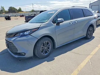 2024 Toyota Sienna 5TDCSKFC9RS118126
