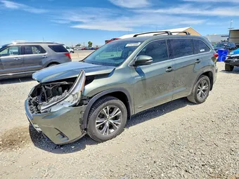 2017 Toyota Highlander 5TDBGRFH2HS033256 Lot 57431666
