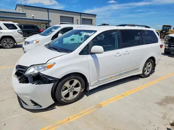 2019 Toyota Sienna 5TDKZ3DCXKS966313