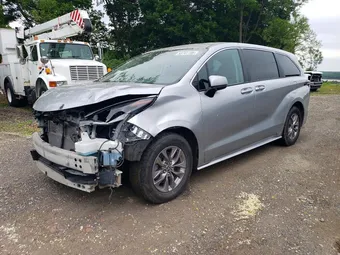 2022 Toyota Sienna 5TDKSKFC5NS062238