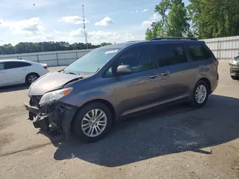 2016 Toyota Sienna 5TDYK3DC1GS700233