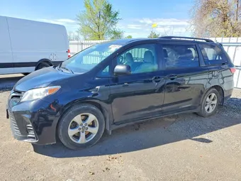 2020 Toyota Sienna 5TDKZ3DC4LS047165