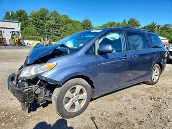 2016 Toyota Sienna 5TDKK3DC8GS714250
