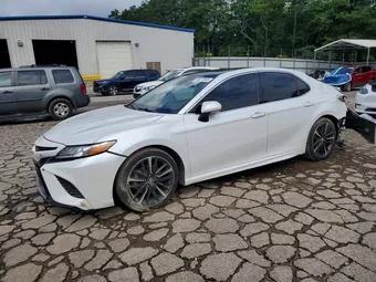 2018 Toyota Camry 4T1B61HK1JU074987 Lot 56611546