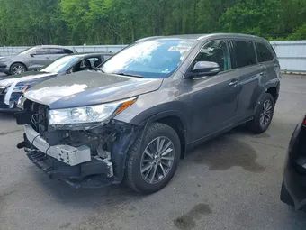 2019 Toyota Highlander 5TDJZRFH2KS562834 Lot 53240686