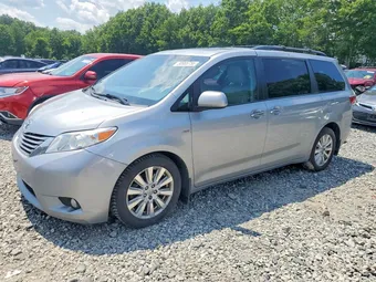 2017 Toyota Sienna 5TDDZ3DCXHS181159