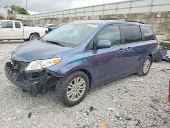 2015 Toyota Sienna 5TDYK3DCXFS671748