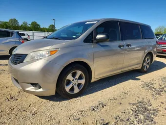 2016 Toyota Sienna 5TDZK3DC7GS743737