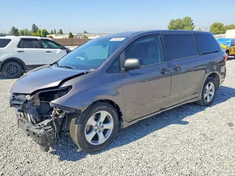 2020 Toyota Sienna 5TDZZ3DC8LS073881
