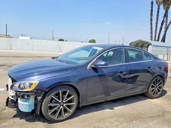 2016 Volvo S60 YV126MFK6G2413542