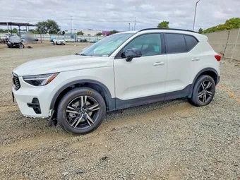 2024 Volvo XC40 YV4L12UK6R2337899