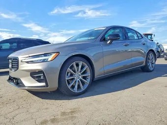 2021 Volvo S60 7JR102TZ3MG123039