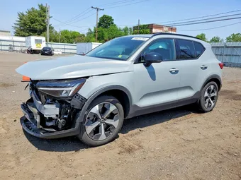 2024 Volvo XC40 YV4L12UK2R2258620