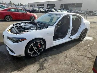 2024 Alfa Romeo ZARFAMBN1R7683277