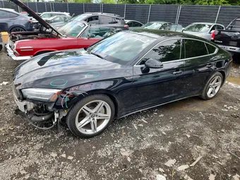 2021 Audi A5 WAUDACF54MA017206