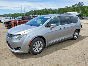 2018 Chrysler Pacifica 2C4RC1BG9JR246082 Lot 48437016