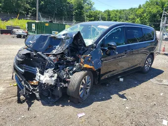 2025 Chrysler Pacifica 2C4RC1S75SR573922