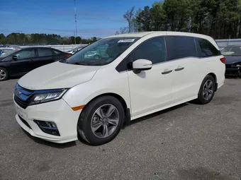 2018 Honda Odyssey 5FNRL6H85JB039374