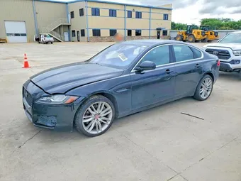 2016 Jaguar XF SAJBK4BV4GCY15332