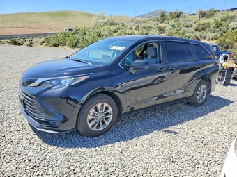2024 Toyota Sienna 5TDKSKFC8RS121241