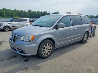 2015 Chrysler Town & Country 2C4RC1BG8FR582832