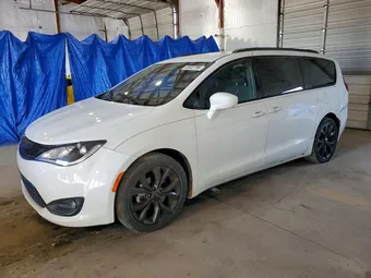 2018 Chrysler Pacifica 2C4RC1FGXJR197887 Lot 53632786
