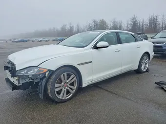 2017 Jaguar XJ-Series SAJWJ2GD5H8W08719