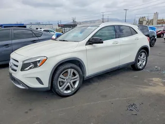 2016 Mercedes-Benz GLA-Class WDCTG4GB8GJ225417