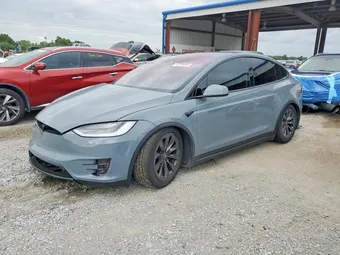 2018 Tesla Model X 5YJXCDE26JF139382