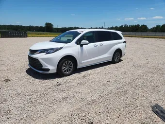 2021 Toyota Sienna 5TDKRKEC0MS043219